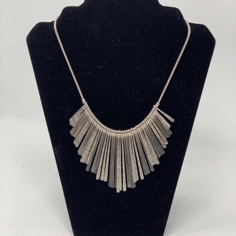 Saks fifth avenue women’s silver/ gray necklace - Picture 1 of 7